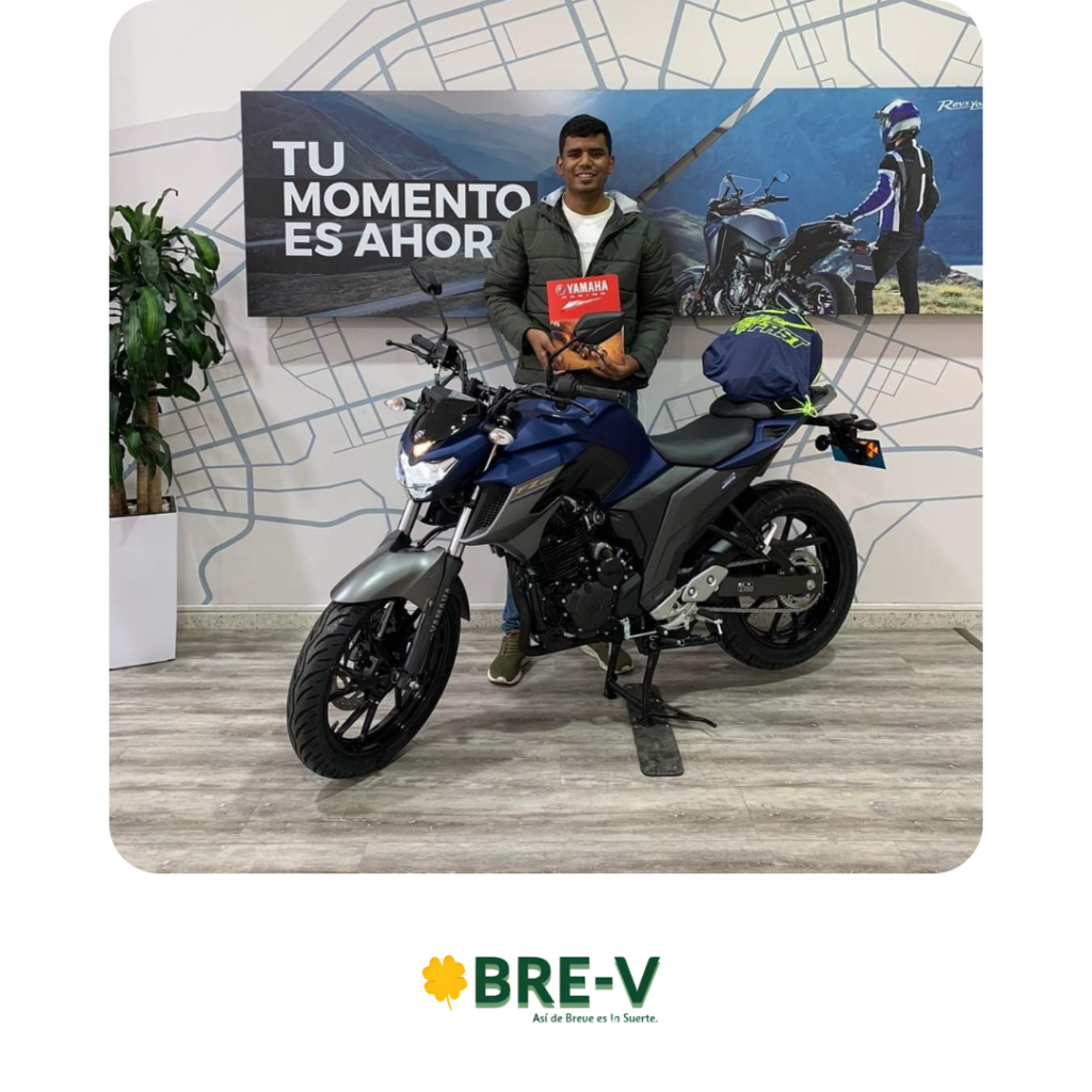 Felicidades a Mateo por su nueva moto y por la confianza depositada en nosotros. Tú tambien puedes vivir la experiencia.