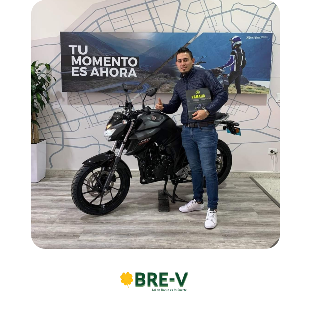Felicidades a Sebastián por su nueva moto y por la confianza depositada en nosotros. Tú tambien puedes vivir la experiencia.